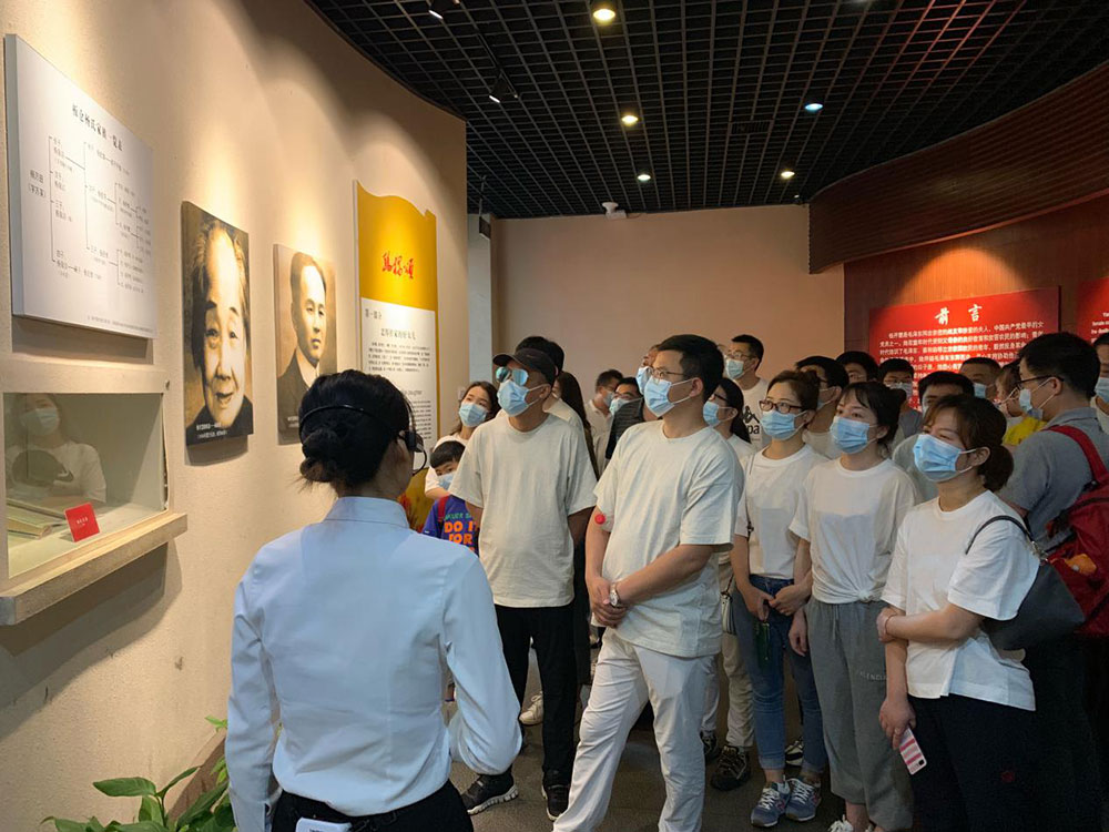8-华中区域组织全体员工赴长沙开慧镇开展党史学习教育。。。。。。.jpg